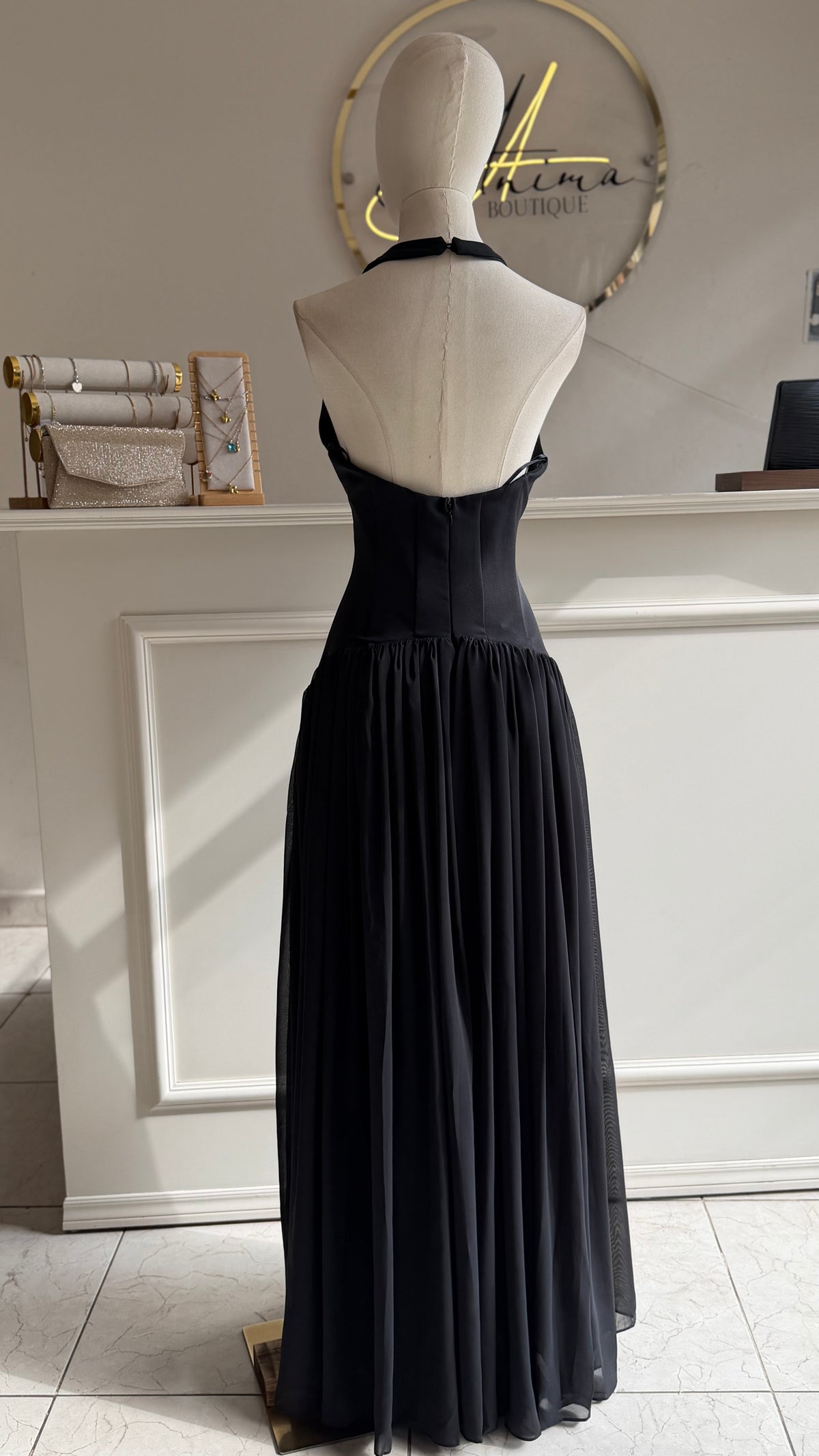 Vestido corte princesa negro