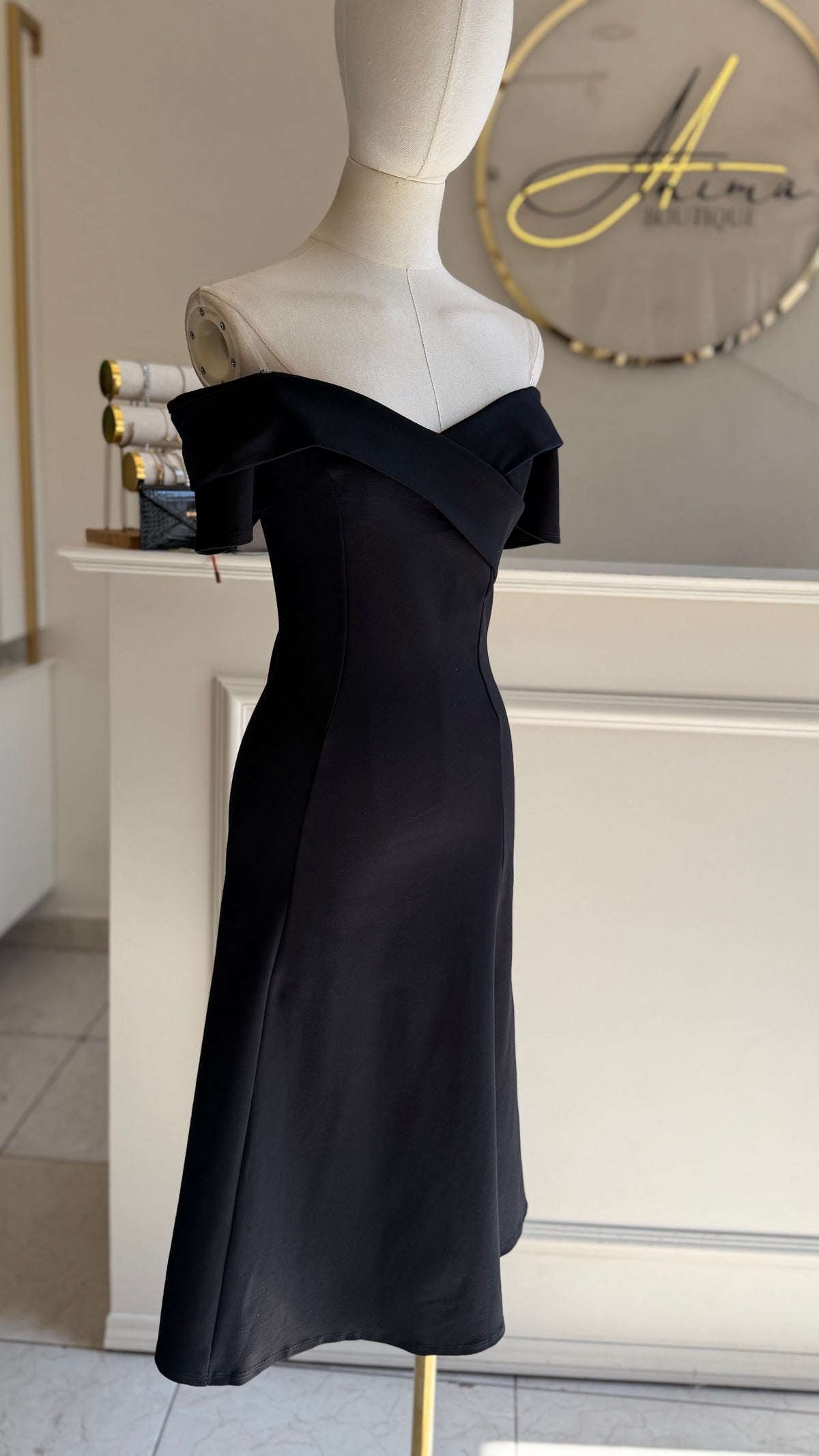 Vestido midi negro