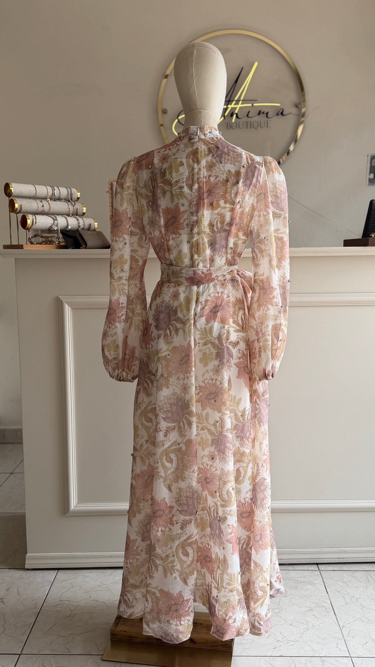 Vestido mangas flores cálidas