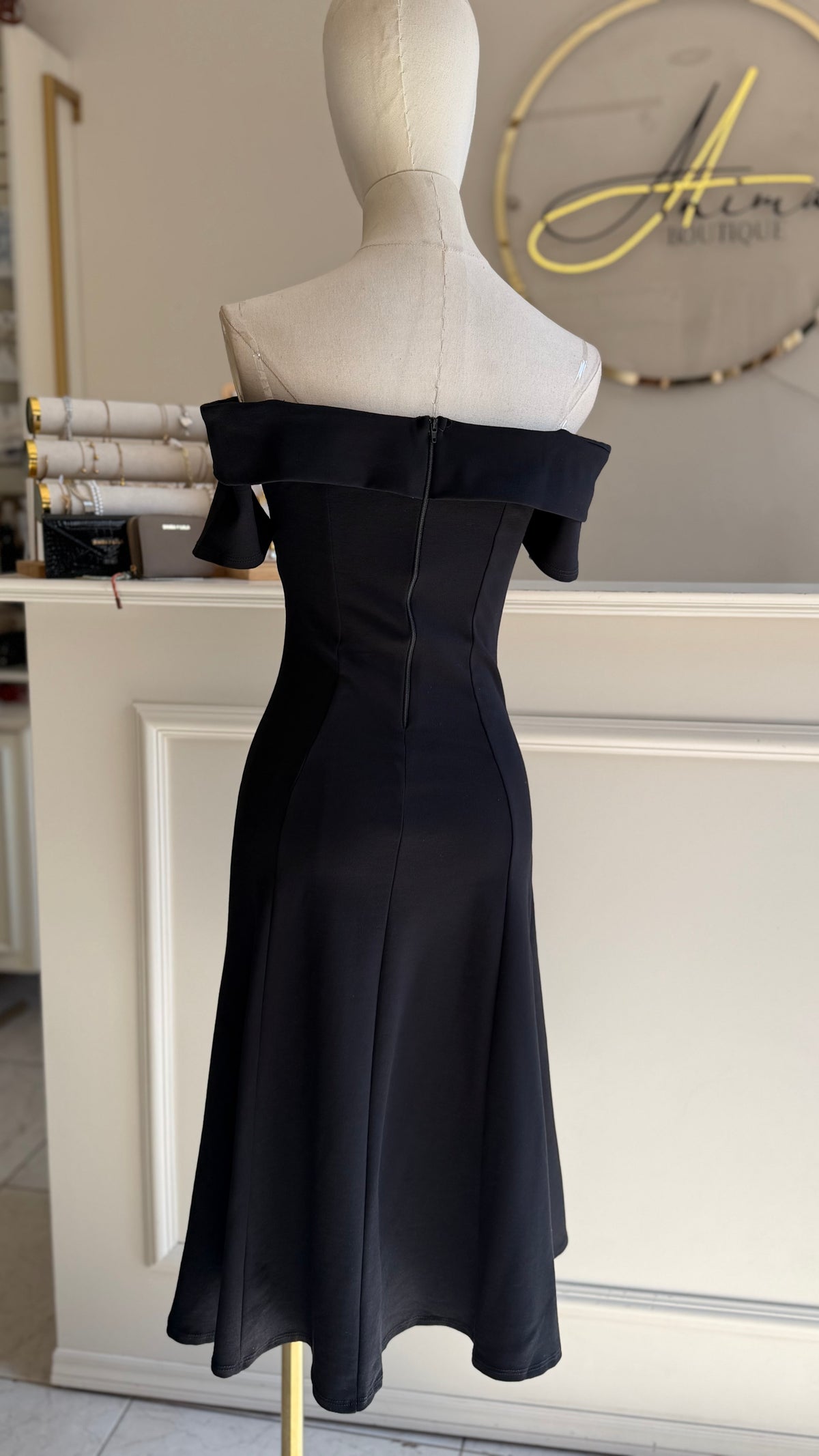Vestido midi negro