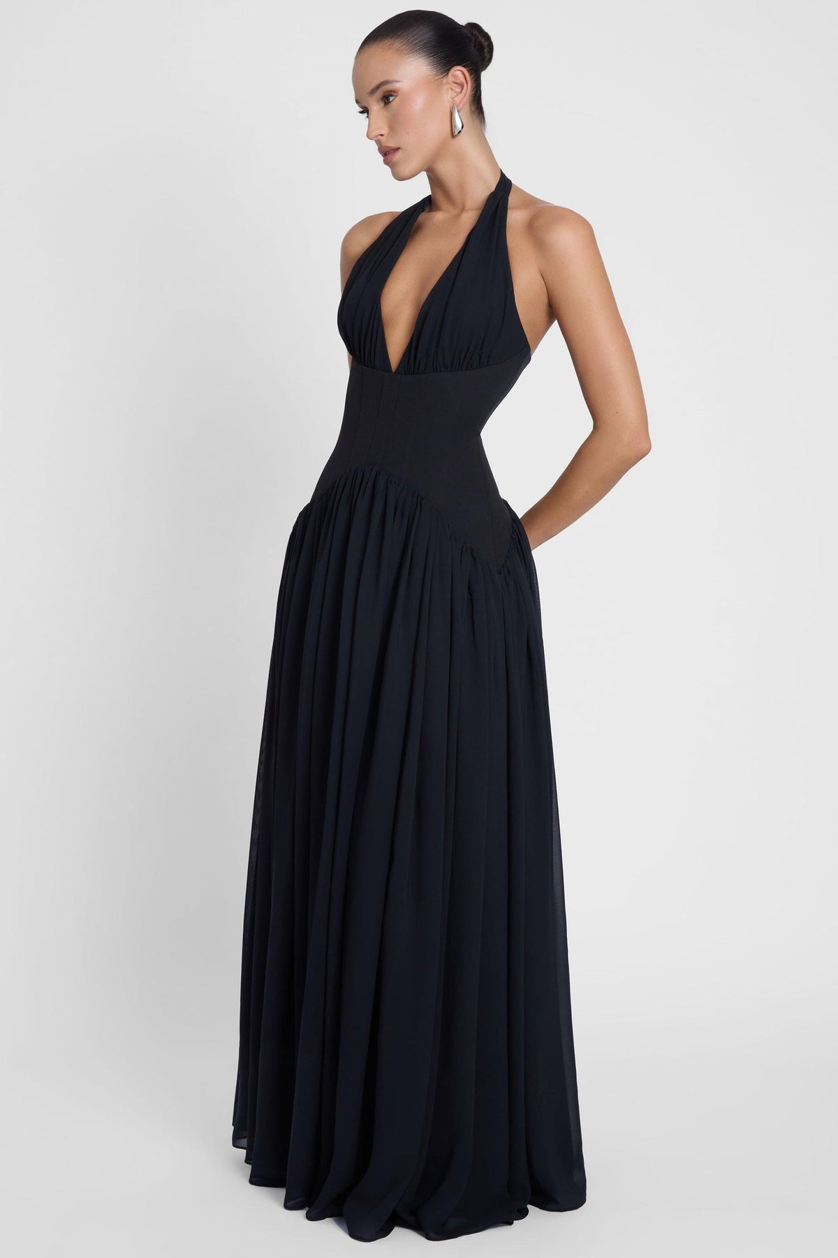 Vestido corte princesa negro