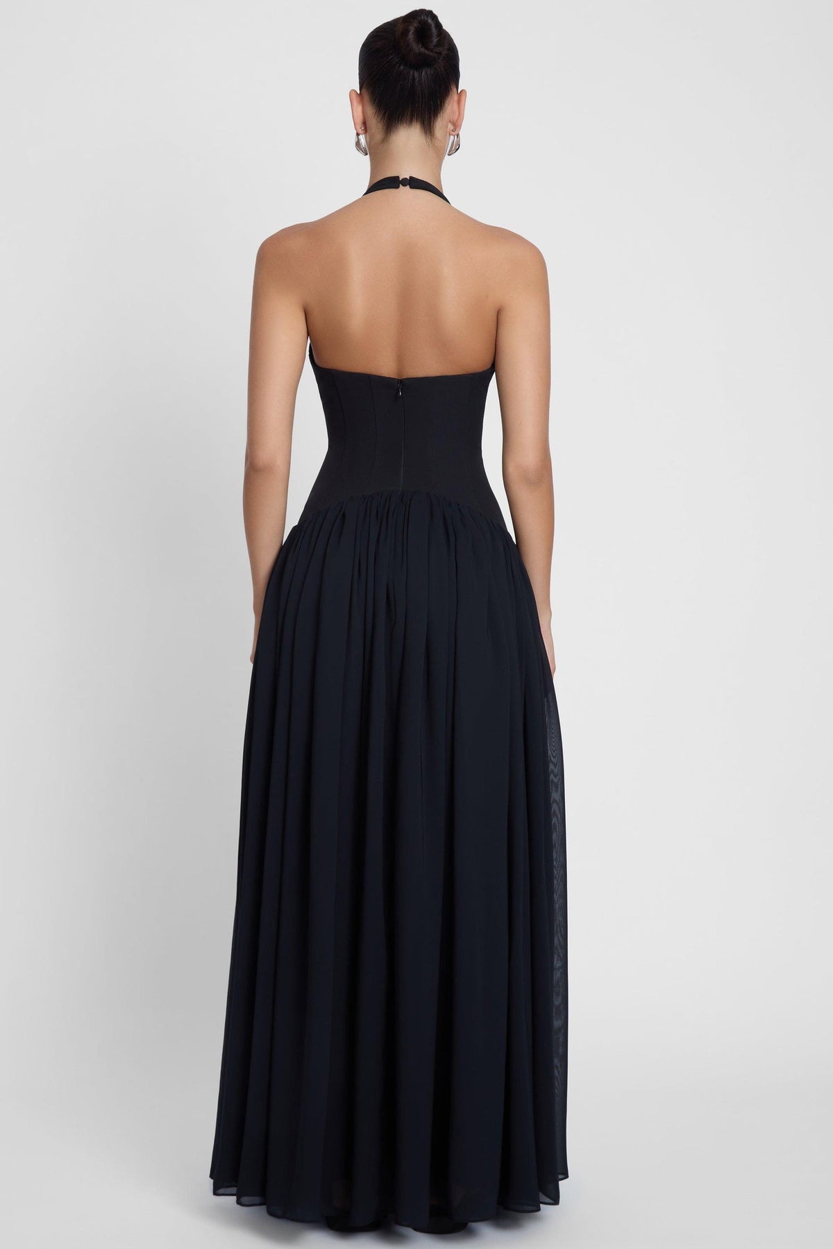 Vestido corte princesa negro