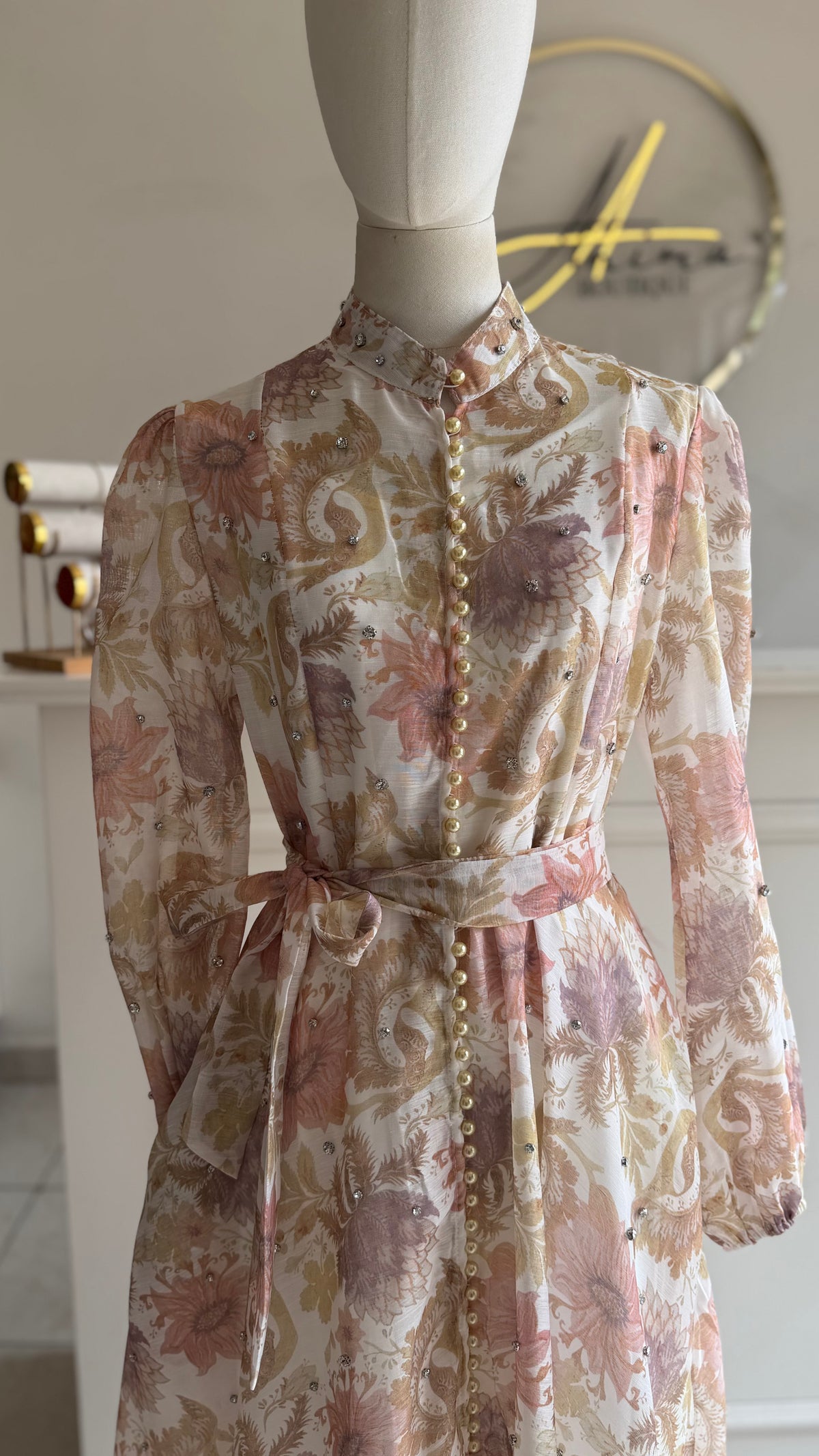 Vestido mangas flores cálidas