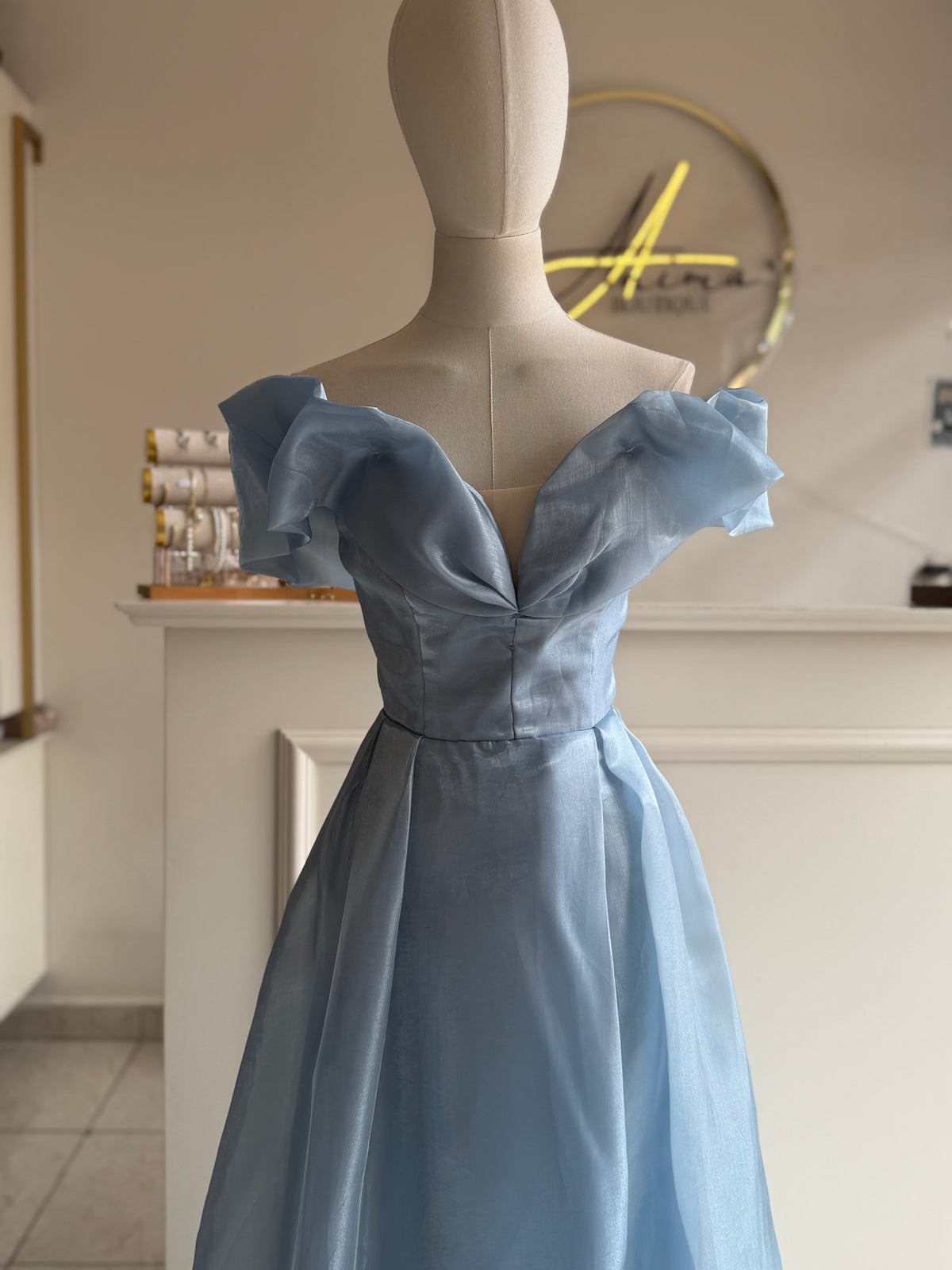 Vestido azul cielo
