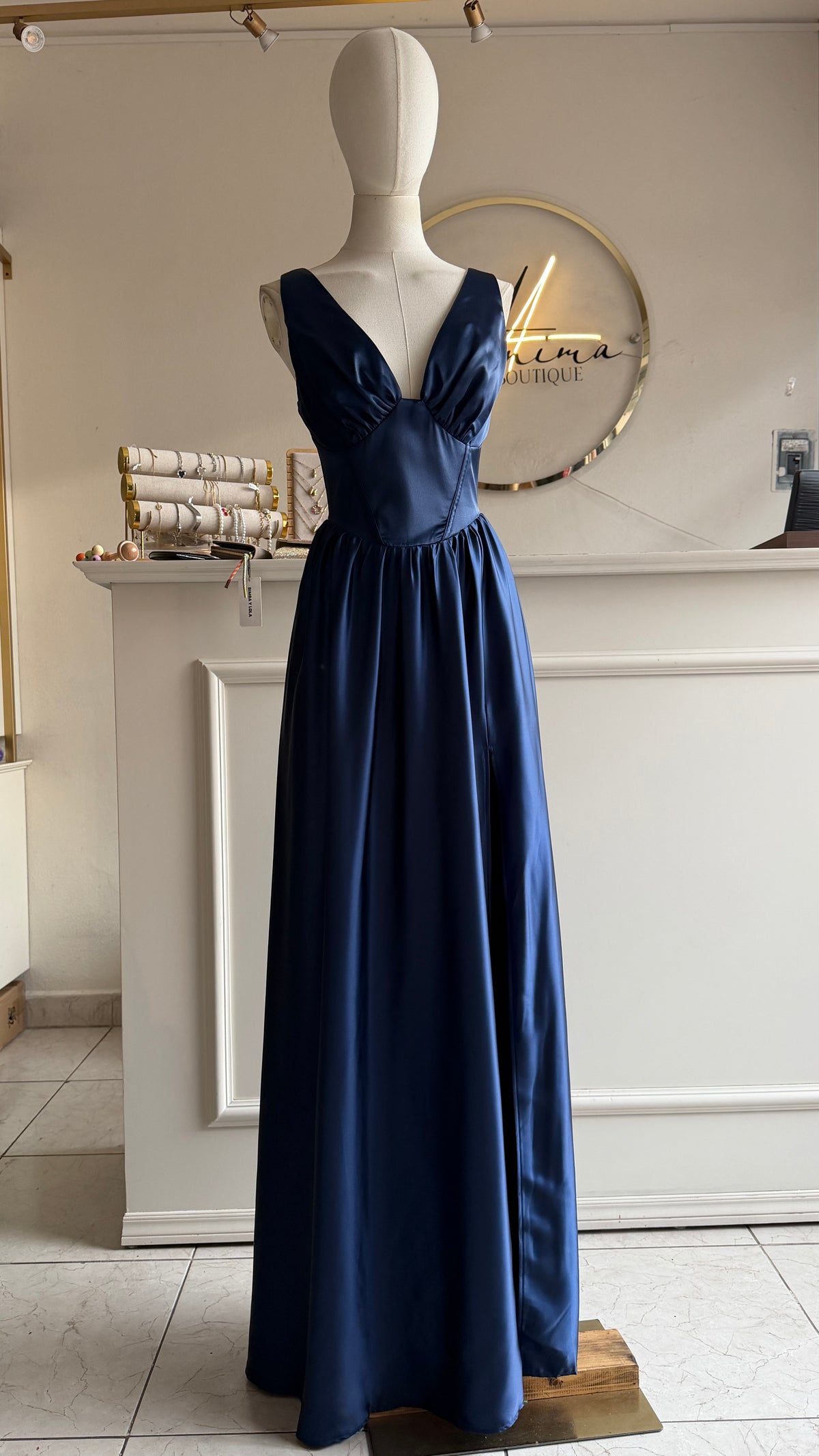Vestido satin azul marino corset