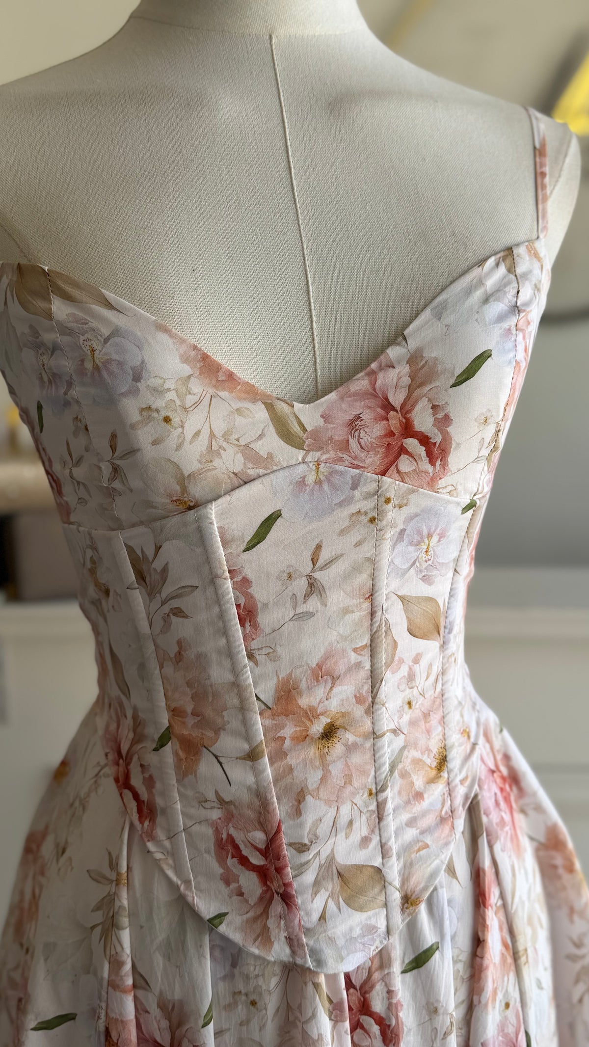 Vestido midi corset floral